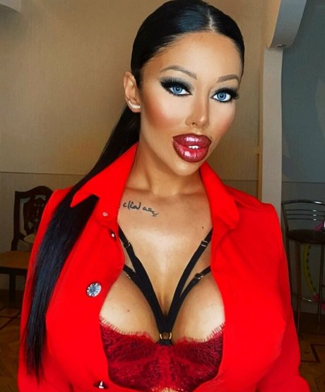 Lara Frost Fansly actrice nue img