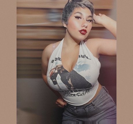 NesstKuran star érotique des photos