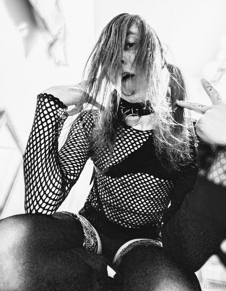 pom-pom girl asiatique onlyfans meilleur art galeries