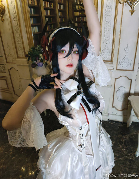 Lilium725 modèle érotique image