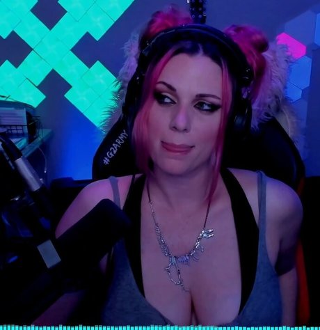 scxrlet64 star du sexe photo