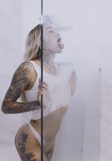 Torrie Blake modèle exclusif photo