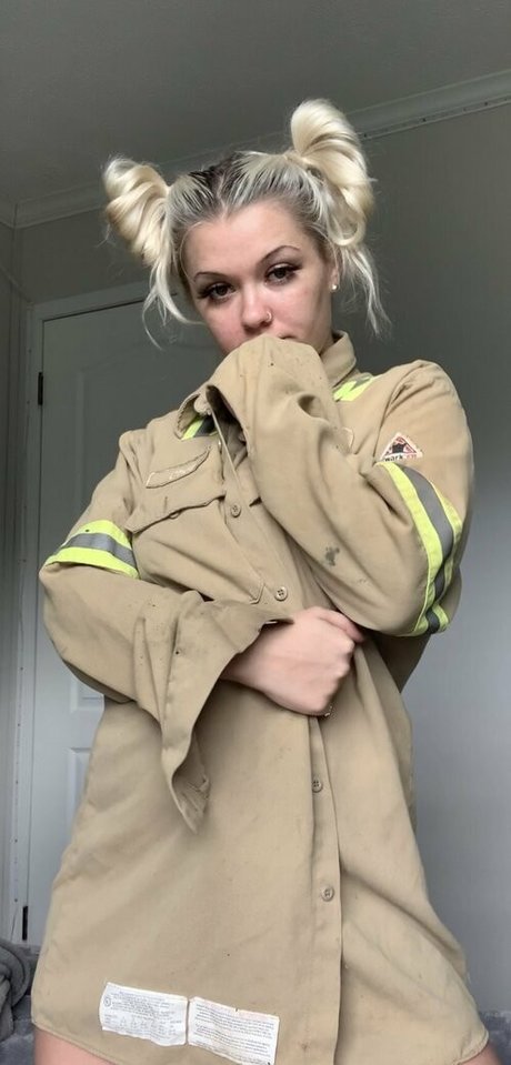 thaslinkytwinkyshow actrice chaude galeries