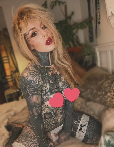 SophieWilde modèle érotique des photos