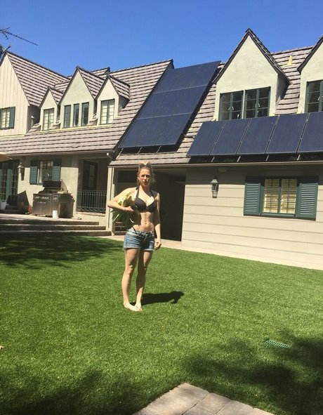 Iliza Shlesinger star du porno sexy image