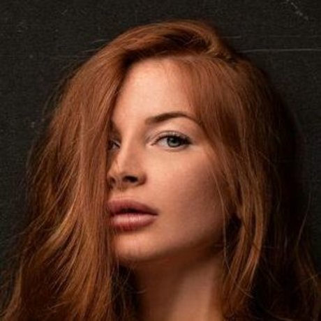 rousse au gros cul onlyfans exclusif parfait photos