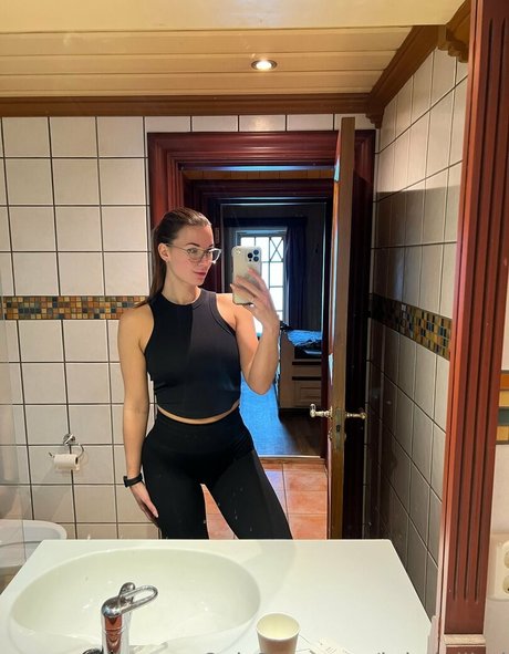 kristinllind actrice chaude images