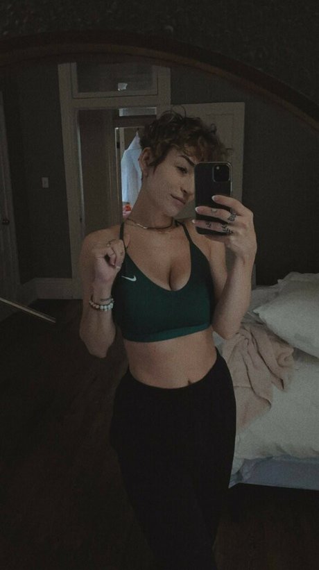 KingAuraTV star du porno en haute qualité photos