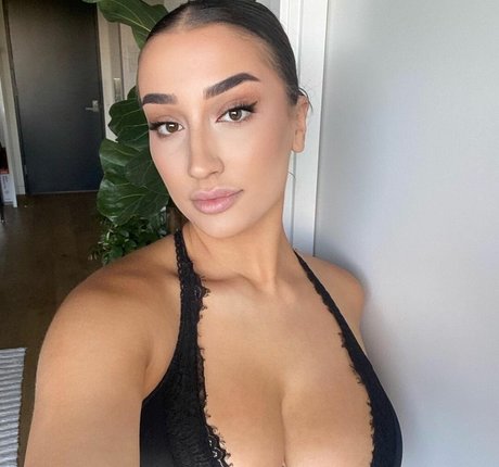 Carla Dior sexe star archive