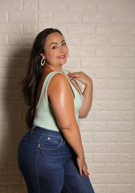 gros seins branlette espagnole onlyfans parfait érotique des photos