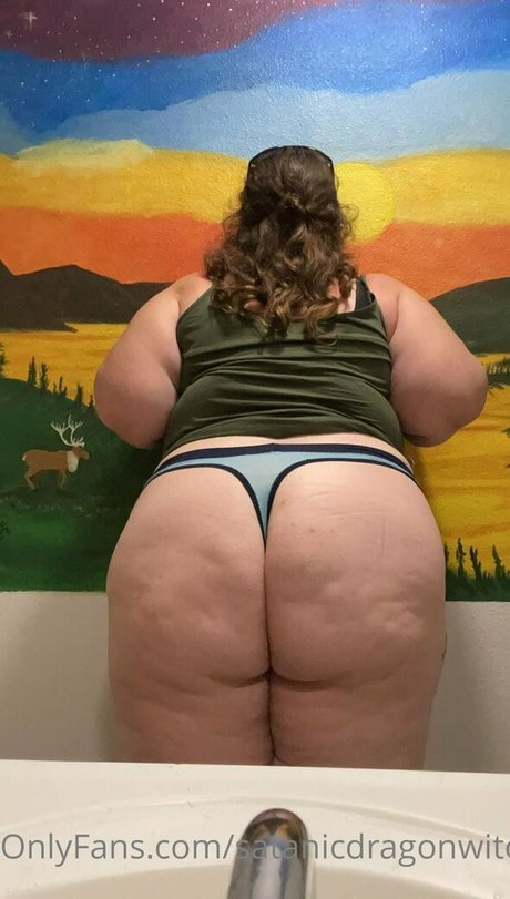 fille courbée dà côté onlyfans xxx meilleur des photos