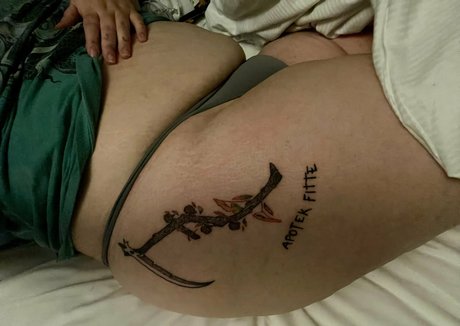 fans de gothique asiatique uniquement nu img