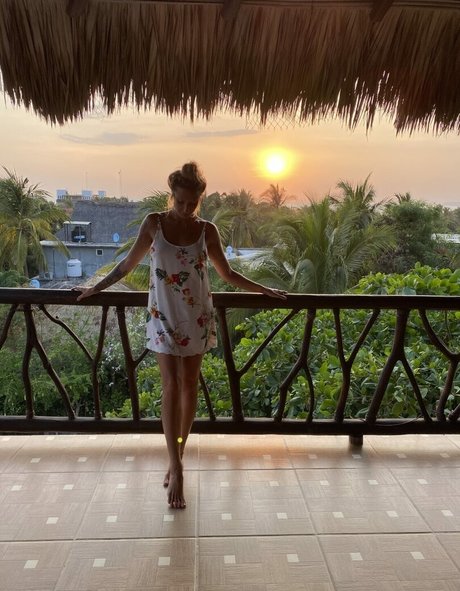 FinishNice517 actrice exclusive photo