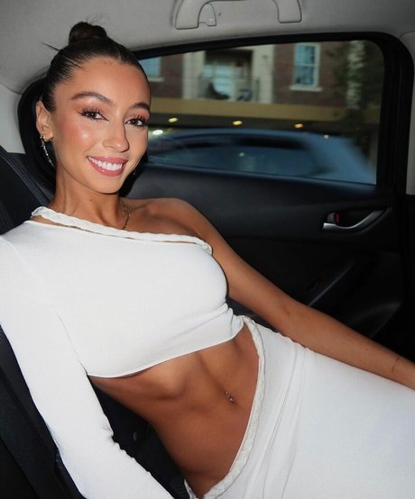 Phoebe Chakar star exclusive galeries