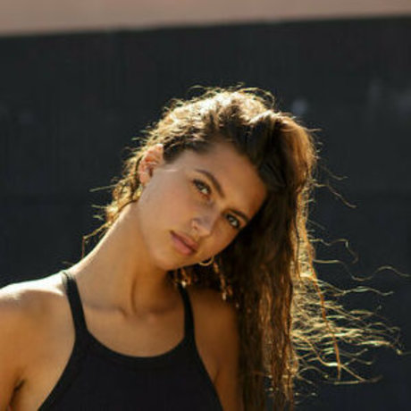 Renee Maudlena Noe star pornographique collection