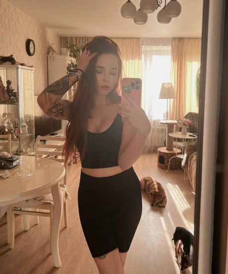 Denly Denlyasha modèle magnifique photos