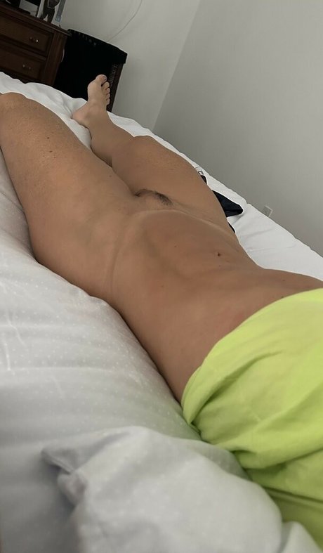 éjacule sur les lunettes onlyfans haut sexy collection