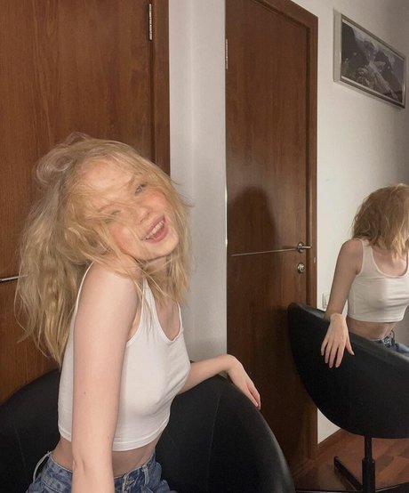 Sonyaplush star du porno sexy photo