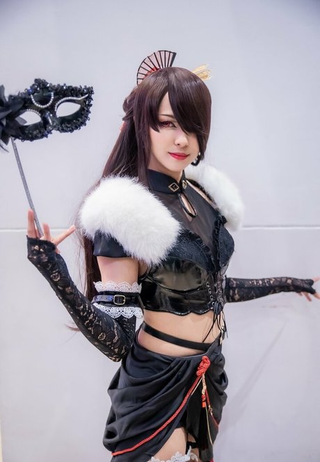 Mercyuyu star érotique images