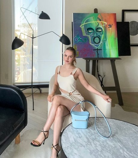 violapolt étoile sexy photos