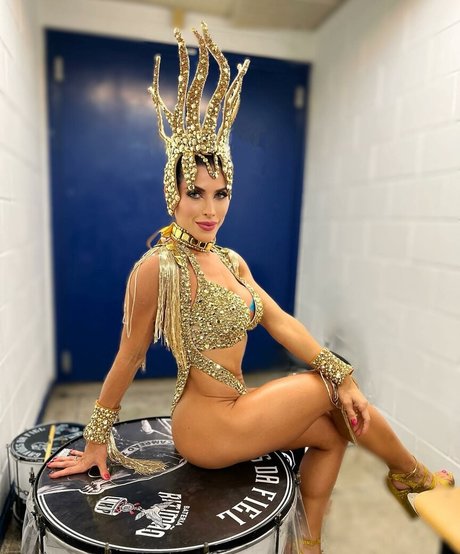 Ana Paula Minerato art modèle galerie