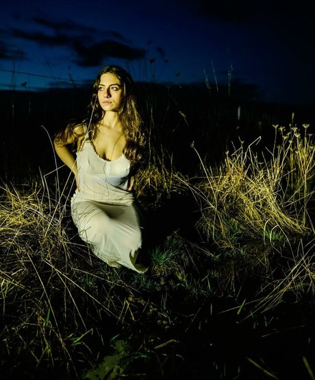 Bella Ossi modèle adulte collection