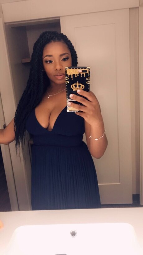 Deliciously Tasty_ modèle joli img