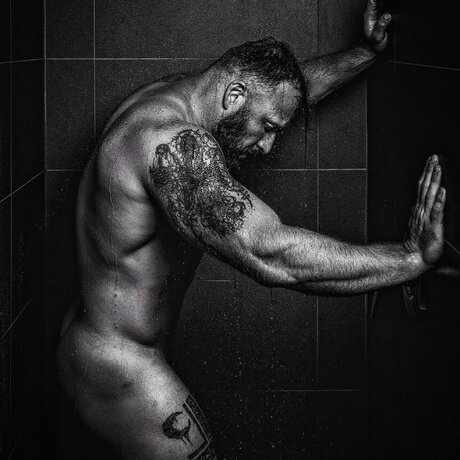 éjacule sur la langue onlyfans parfait chaud des photos