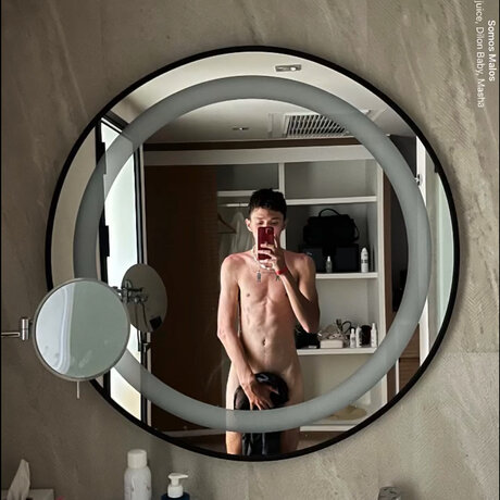 motopapi étoile nue img