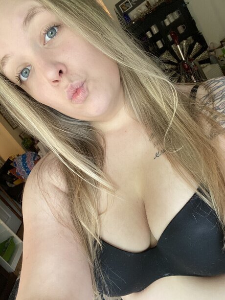 Nikki bby star du porno gratuite images