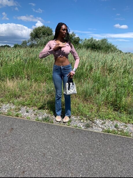 Wish modèle xxx photos