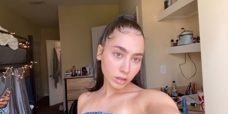 kelsey modèle sexy collection