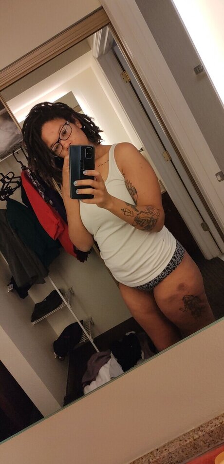 Riah Jayne art modèle photos