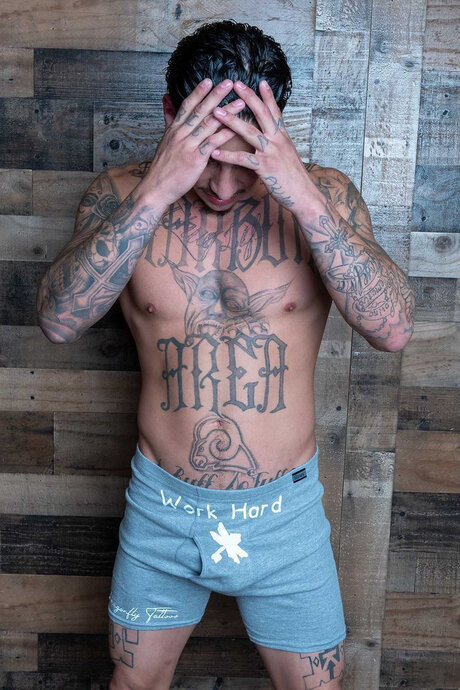 Richard Ibarra sexe star du porno photos