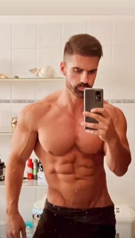 Joaocaneco modèle de haute qualité galerie