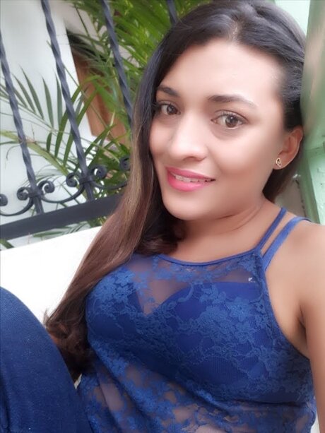 JadeLov modèles nus collection