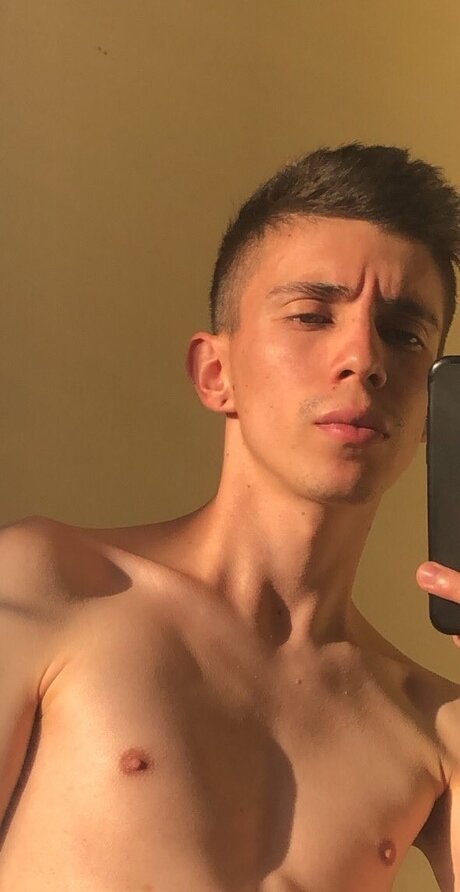 Aleksander Russ actrice nue des photos