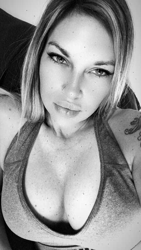 Vallerie actrice de grande qualité photo