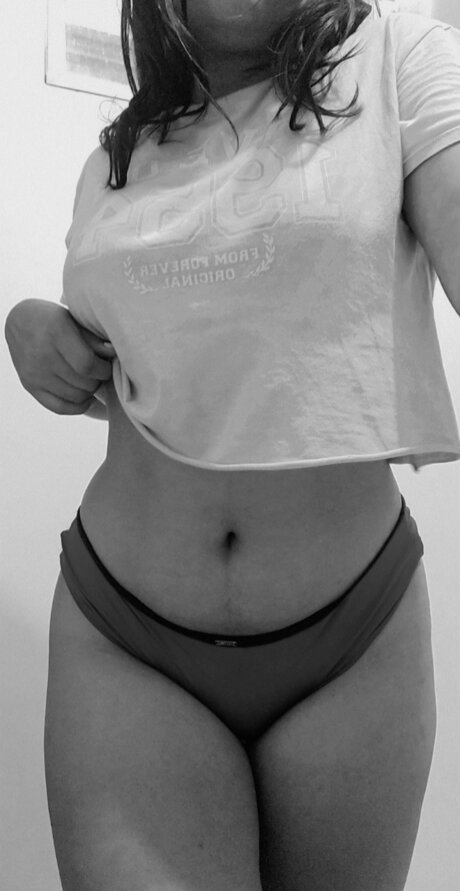 N rwr modèle joli photos