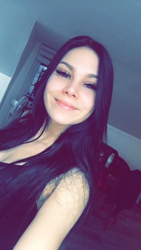 Naugthylee modèle artistique galeries