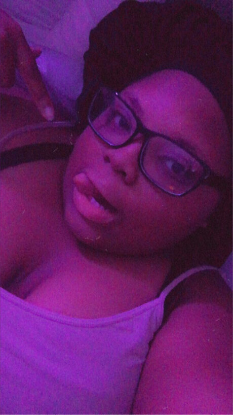 Babie actrice sexy img