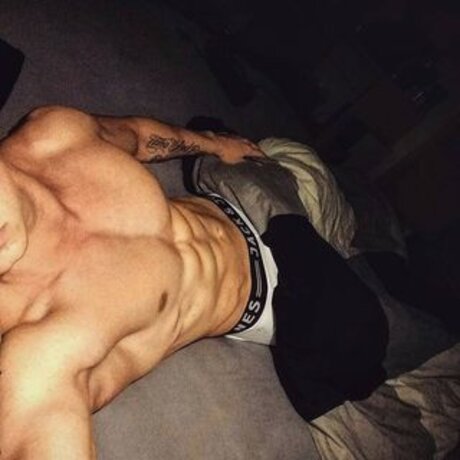 aignerelias haut de star du porno des photos