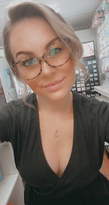 Savage 1797 actrice porno img