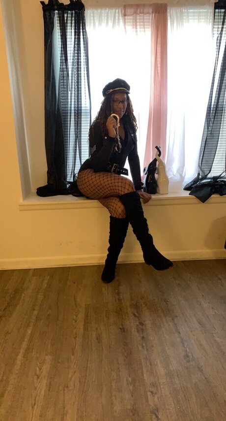 Britt Linn star pornographique image