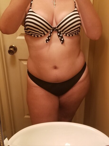 Baby Witch jolie actrice galerie