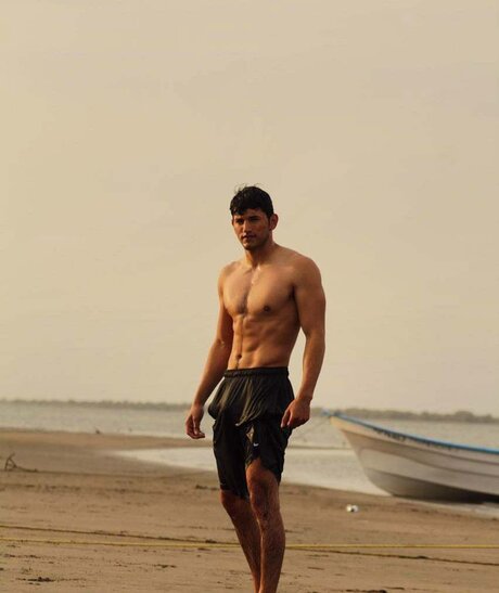 Alejandro mgn art modèle collection