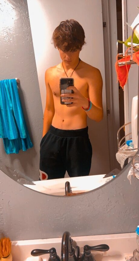 Chase Johnson étoile nue img