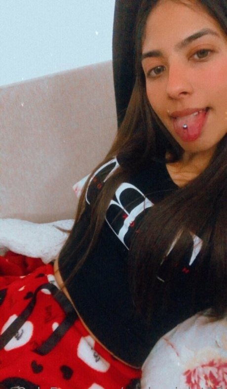 sashaviolet19 modèle xxx image