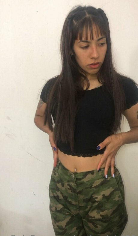 sashaviolet19 joli modèle galerie