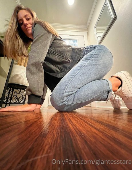 giantesstara star du porno de haute qualité collection